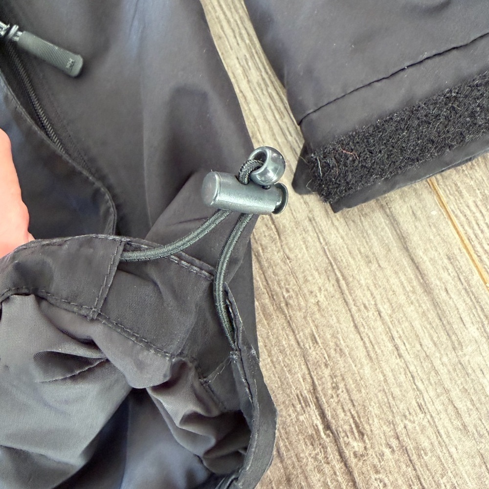 Helly Hansen Black Helly Tech Protection Rain Jacket/ Windbreaker - Picture 7 of 8